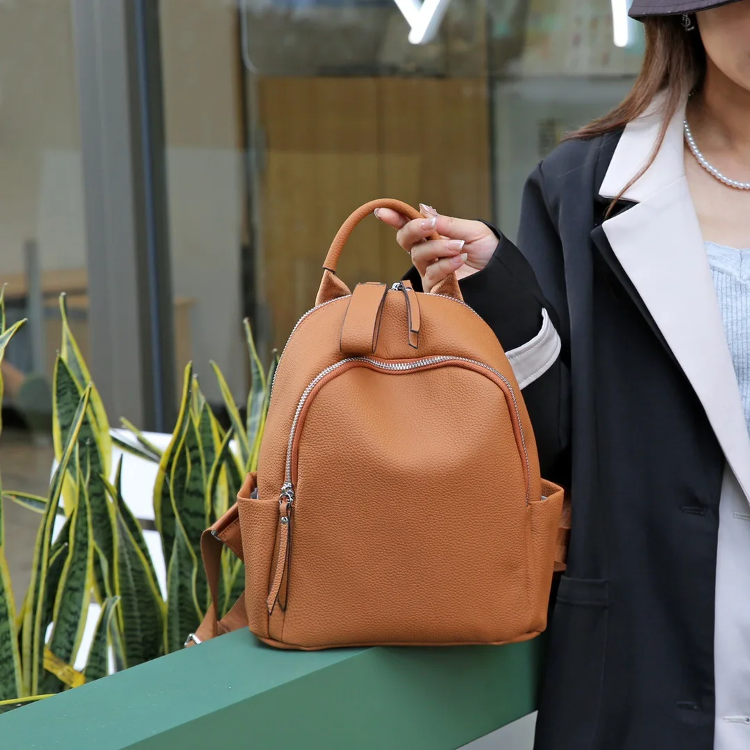 Luxury Brand Women Backpack Women's Fashion Backpack Solid Color Large Capacity Cowhide Women's