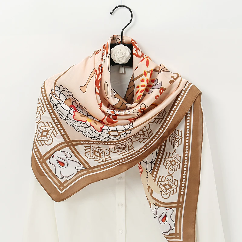 Рисунок 2 - Большой Атласный квадратный шарф