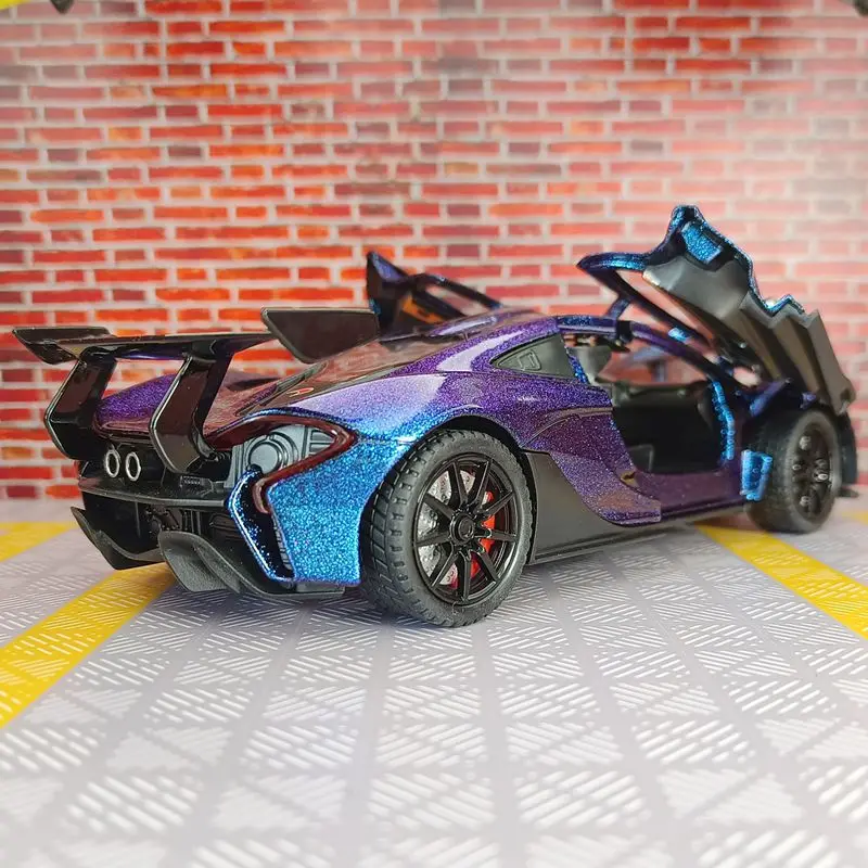 1:24 Alloy Car Model with Functional Doors and Hood, Sound and Light Features, Collector's Edition