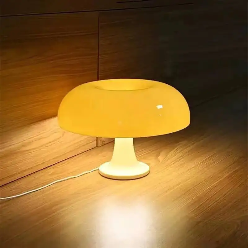 호텔 침실 침대 옆 거실 장식 조명을 위한 새로운 LED 버섯 테이블 램프 현대 미니멀리스트 창의적 책상 조명