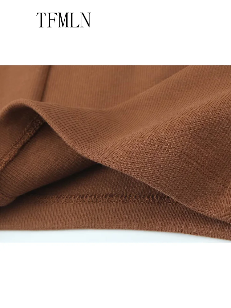 TFMLN 2025 Summer Women Knitted Tank Tops Fashion Square Collar Sleeveless Causal Slim Shirts Simple High Street Girls Tops