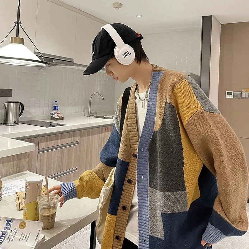 2024 Spring And Autumn Knitted Cardigan Coat Korean Edition Men's Outdoor Travel High Quality Loose V-Neck Contrast Knitted Coat