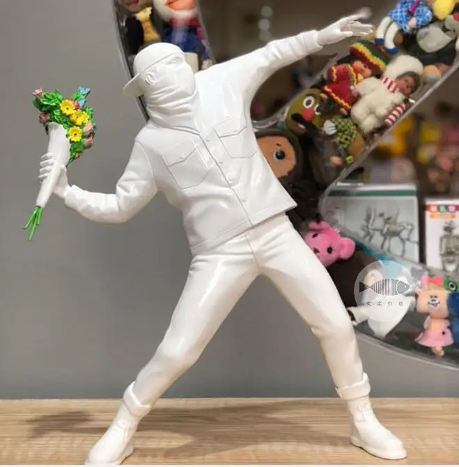 Banksy Medicom Flower Throwing Boy Flower Thrower Trend Toy Art Home Furnishings Banksy Sculpture  Home Decoration