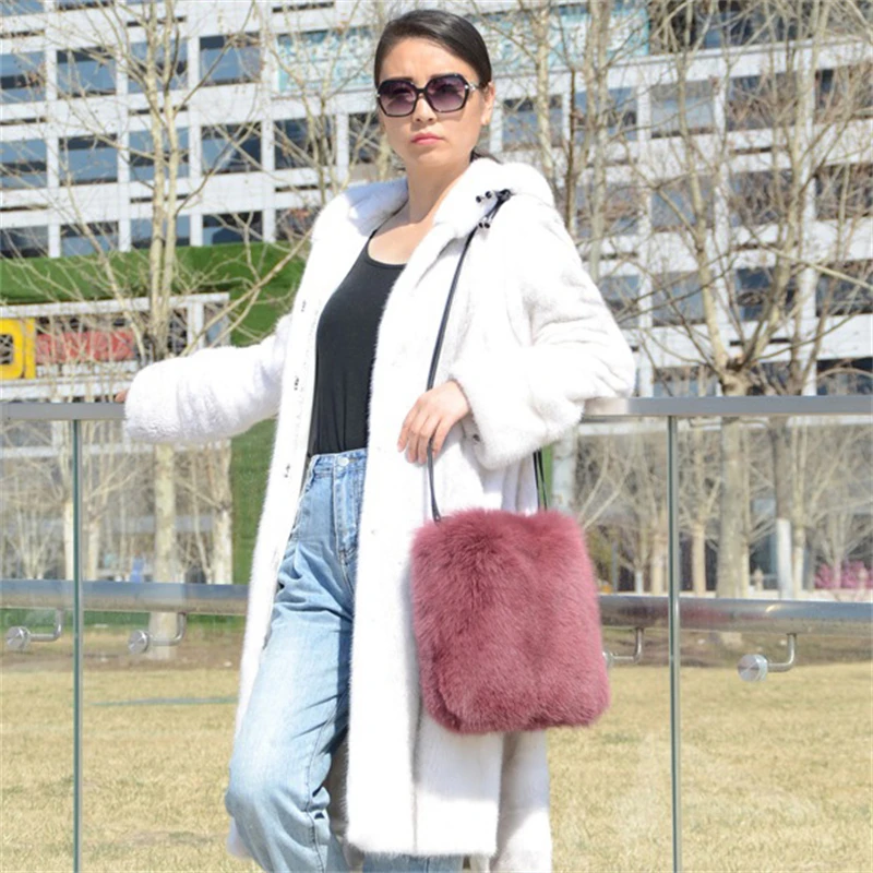 Autumn-winter Women's Fur Shoulder Bag Winter Natural Fox Fur Handbag Fashion Drawstring Closure Design Large Capacity Fur Bag