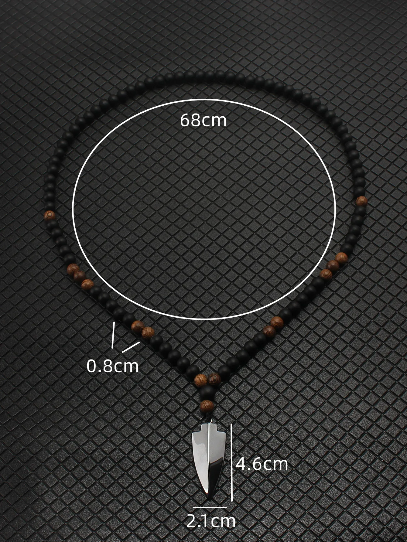 תליון חץ גדול בעיצוב מודרני