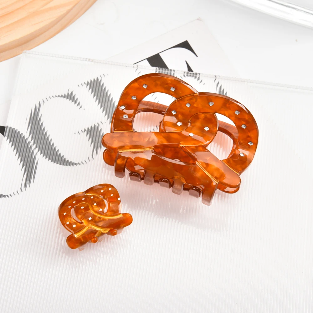 Retro Biscuit Hair Claw For Women Cute Creative Hair Clip Accessory_voghion.com