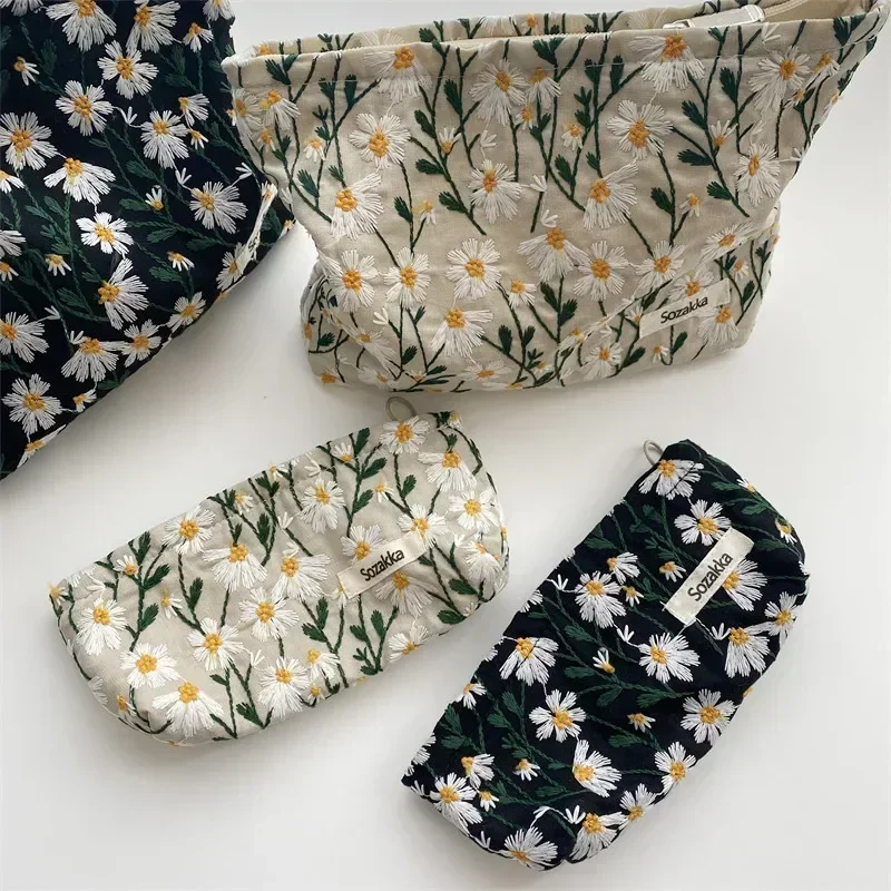 Women Cosmetic Bag Pouch Embroidery Daisy Floral Korean Travel Toiletry Kit Beauty Makeup Organizer Pencil Case makeup organizer cosmetic bag cosmetic storage bag toiletry bag makeup bag cosmetic case pencil case