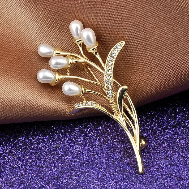 

Design Chic New Wheat Pearl Brooch Senior Sense Female Niche Design Pin Korean Version Fashion Practical Chest Jewelry