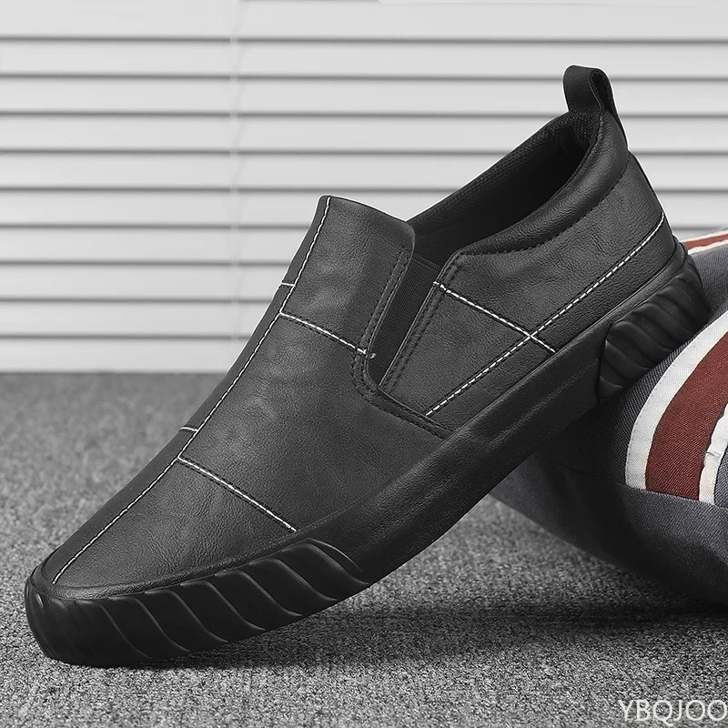 Scarpe da uomo in pelle Casual primavera autunno nuovo Designer moda mocassini per il tempo libero Slip-On scarpe basse Zapatillas Hombre scarpe per uomo