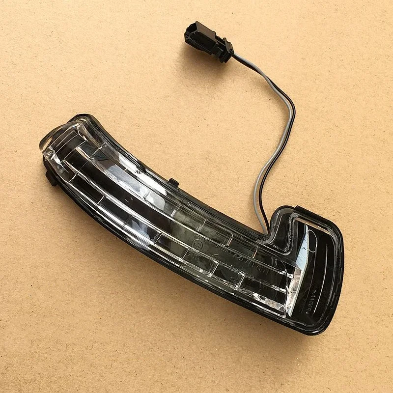 

Поворосветильник для зеркала заднего вида для Chery Arrizo 3/Arrizo 5 светильник воротник