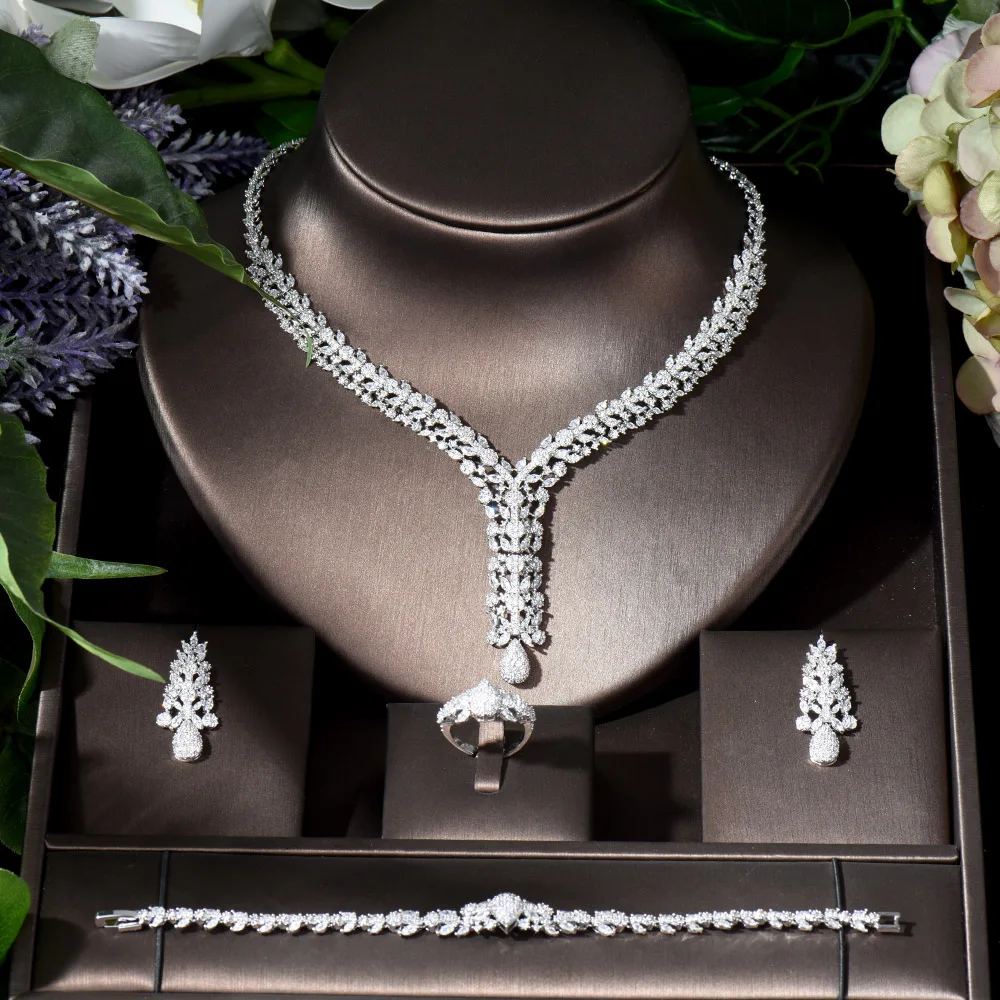 

Fashion New Arrival White Color AAA Cubic Zirconia Geometric Design Wedding Jewelry Set Necklace Earring for Women Bridal N-1025