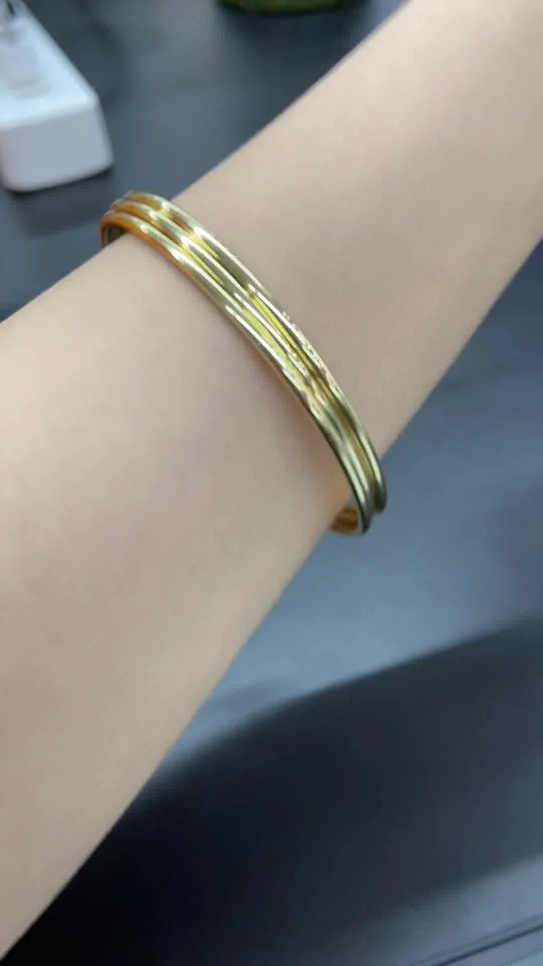 Xuping Jewelry Popular Simple 60mm High Quality Light Gold