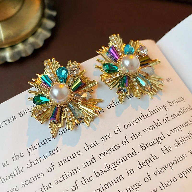 Ethnic Style Rhinestone Crystal Flower Pearl Stud Earrings for Women Vintage Creative Design Earring Fashion Jewelry