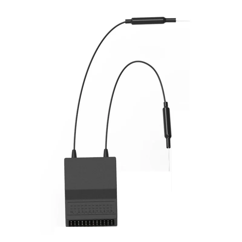 Récepteur R10 connecté à un récepteur de drone avec fils de servo.