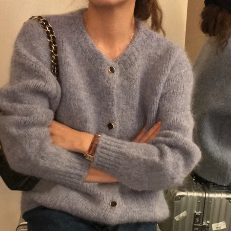 

2023 Autumn and Winter Sweater New Long-sleeved Knitted Cardigan Women