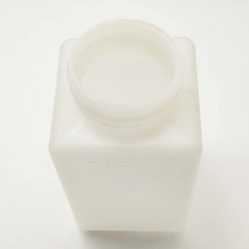 Рисунок 3 - Жидкий флакон для снятия лака для ногтей