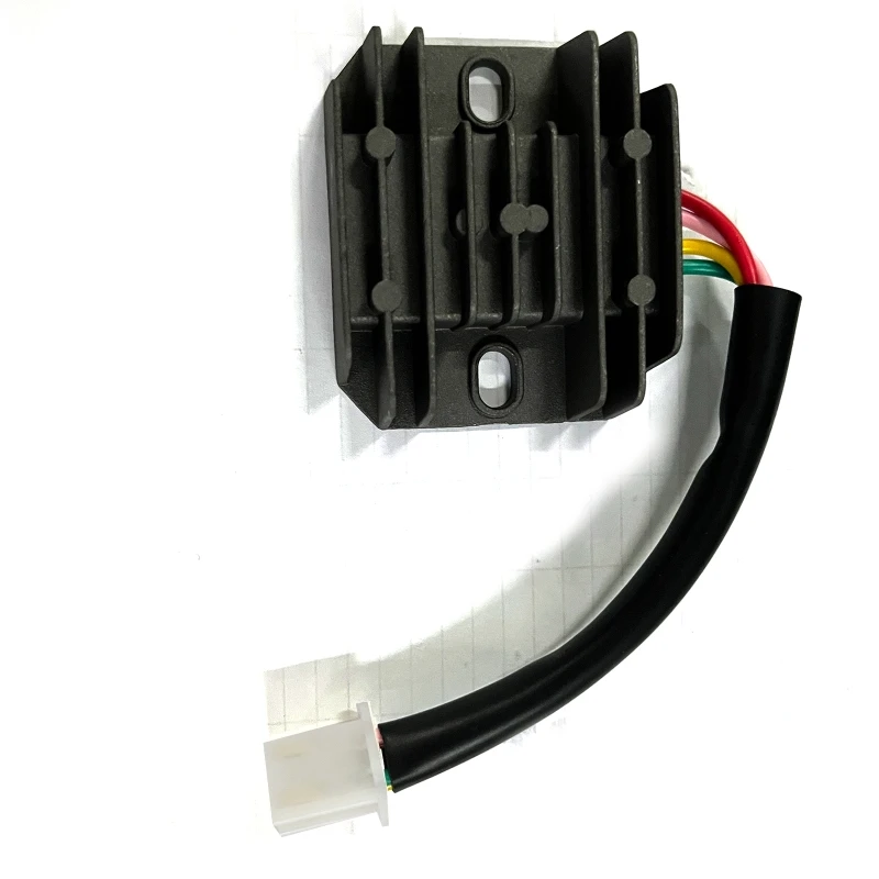 

Motorcycle 4 Wires 4 Pins 12 Regulator Rectifier for CG125 FXD125 Gy6 150cc Scooter Moped ATV Metal
