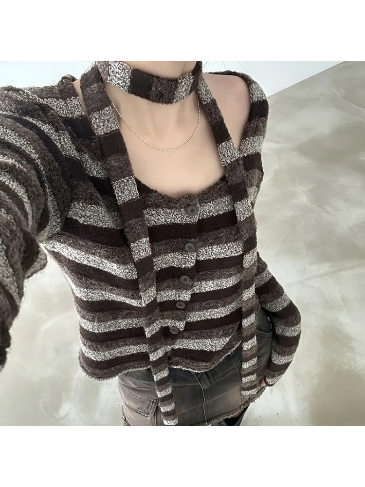 

2024 New Casual Furry Striped T Shirt with Scarf Retro Autumn Winter Y2K Slim O-Neck Long Sleeve Tees Cardigans Women Streetwear