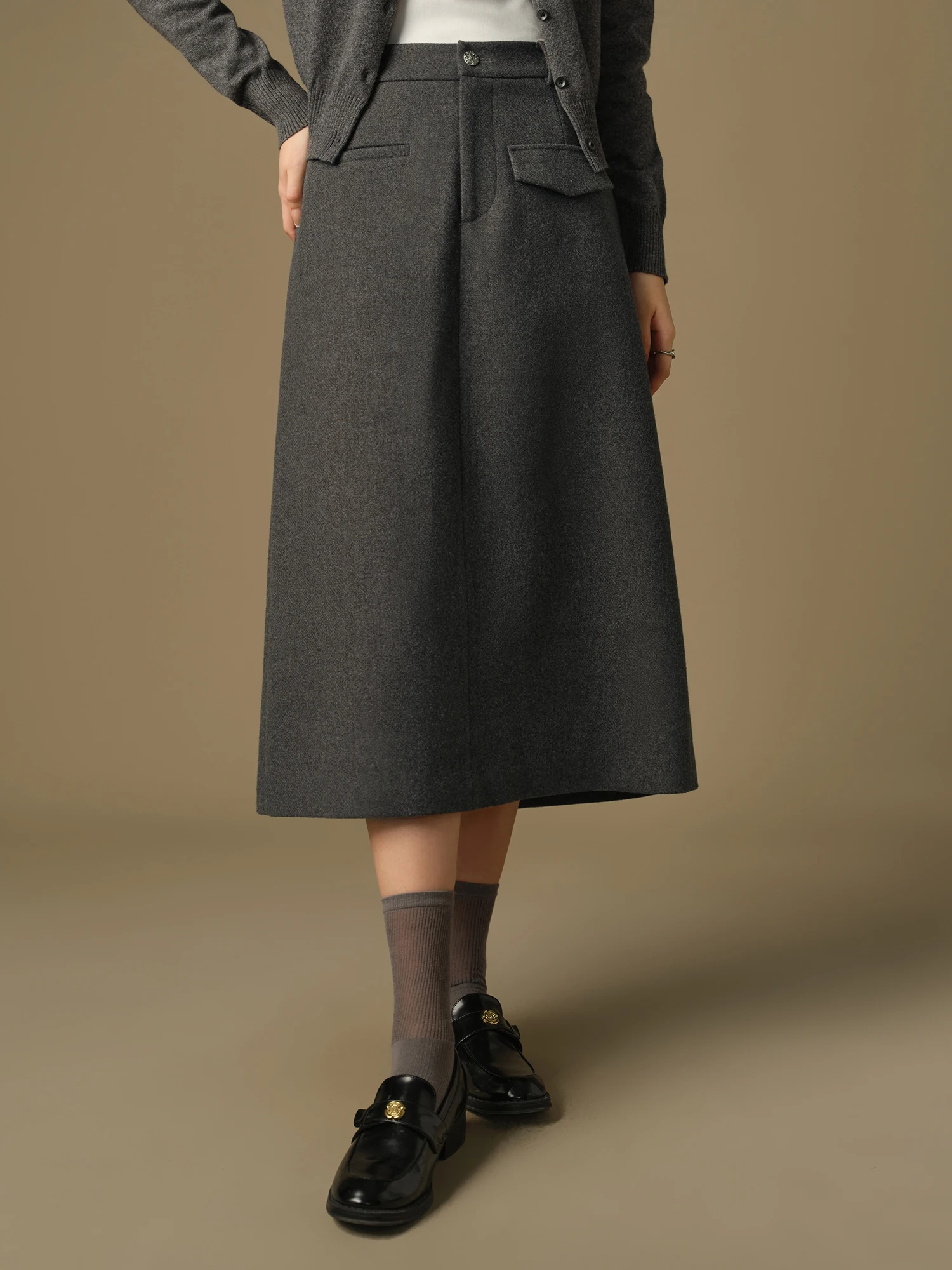 DUSHU Plus Size Women's Minimalist Pleated Half Skirt 2024 Winter New A Hanging Texture Mid Length Half Skirt 24DS84390 main image 0