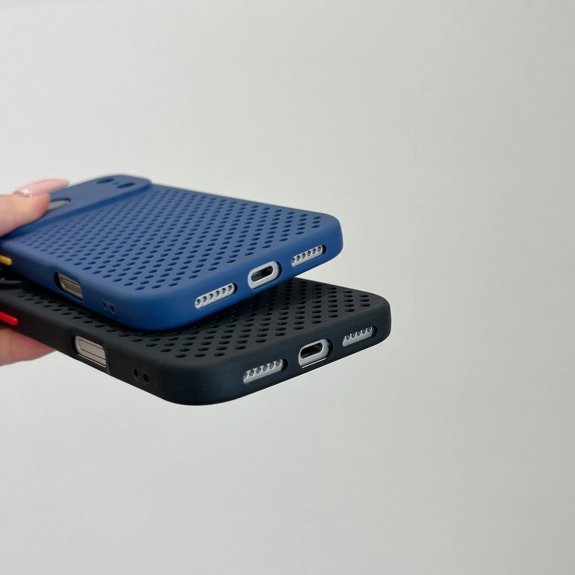 Breathable Cooling Silicone Phone Case with Shockproof Matte Bumper Cover