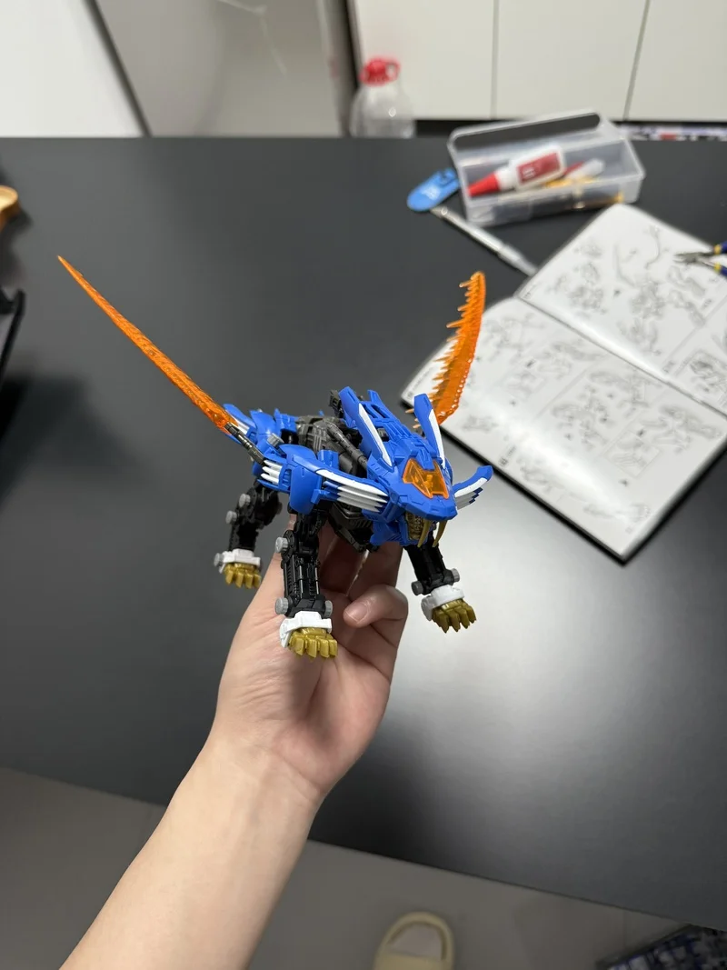 TAKARA TOMY T-SPARK RMZ-01 BLADE LIGER LION TYPE Geno Saurer