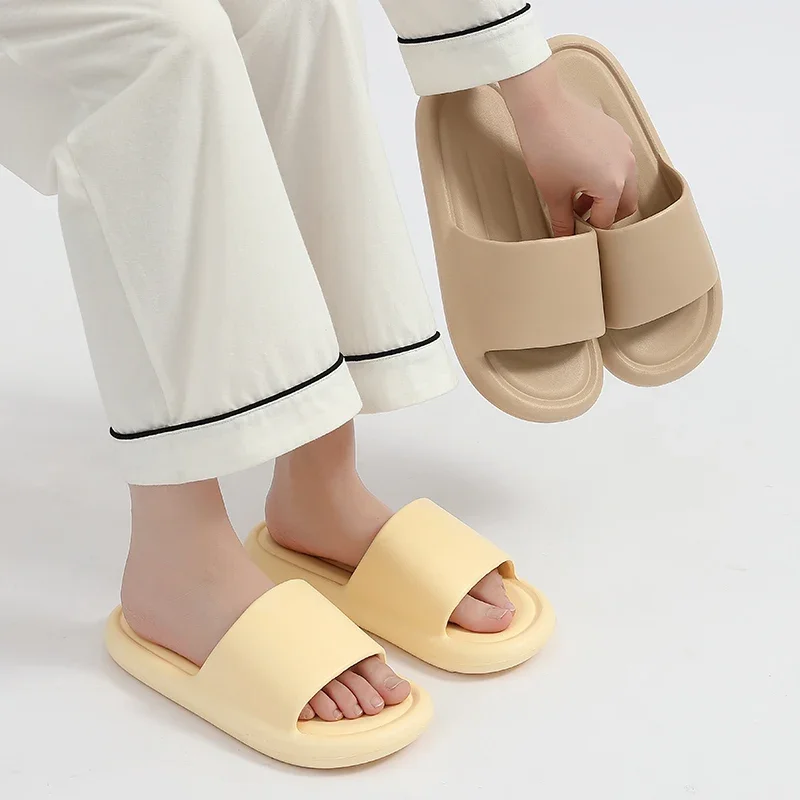 Bathroom Slippers Summer Beach Sandals Floor Non Slip Flats Women Men Couples Shoes Thick Sole Slides Indoor Outdoor Flip Flops