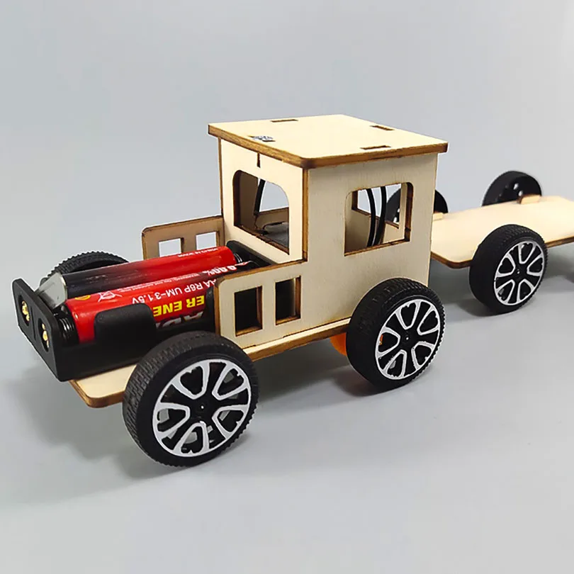 

Small train, children, elementary school students, handicrafts, small inventions, experiments, DIY materials, wooden DIY toys,