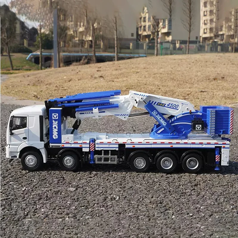 Diecast 1:35 Scale XCMG SQZ4500 Folding Arm Heavy Crane