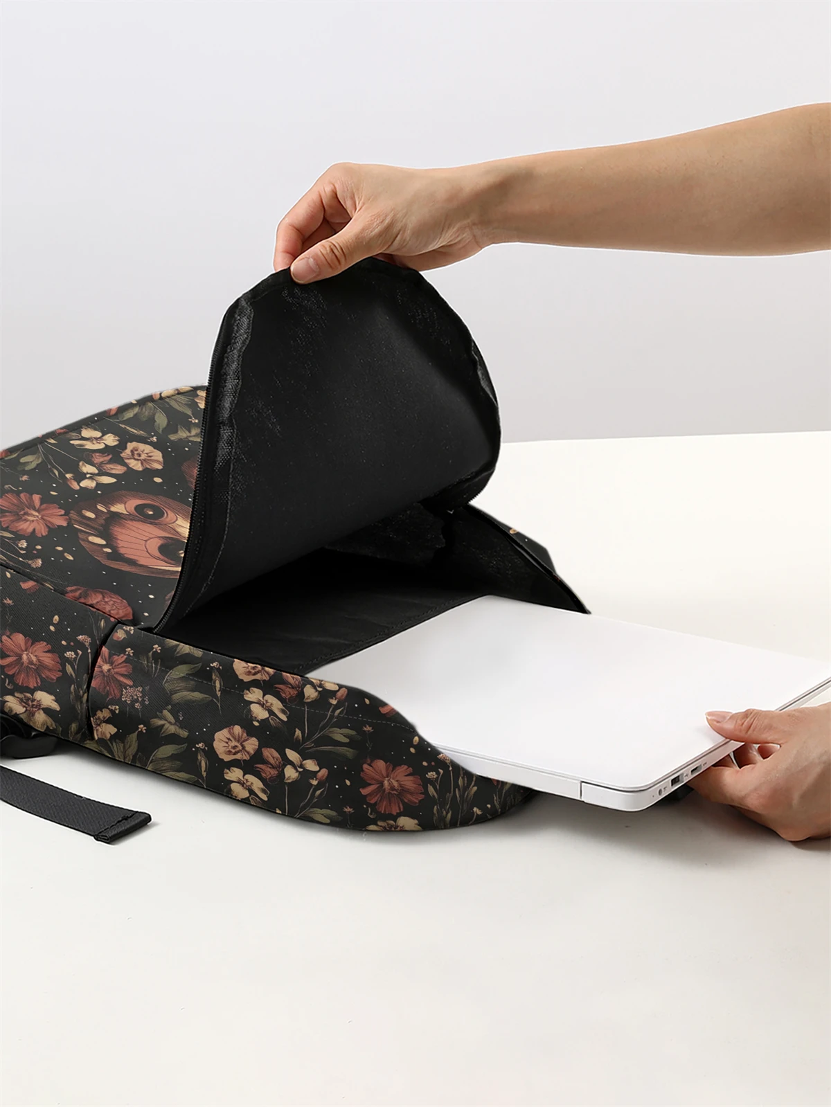 New men's and women's large capacity university backpacks, fashionable women's laptops, backpacks, cute girls' travel bags