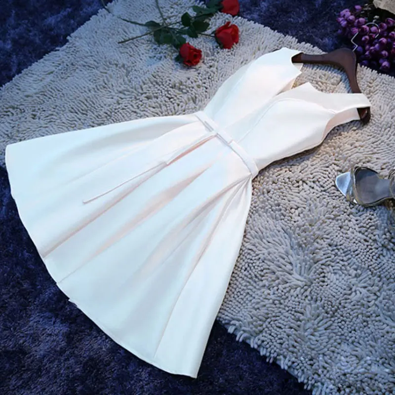 Cocktail Dress Evening Dresses Simple Satin Short Cocktail Dresses Bridal Banquet Gowns Womens Party Formal Dress Homecoming Dress Lace Up Bridesmaid Dresses