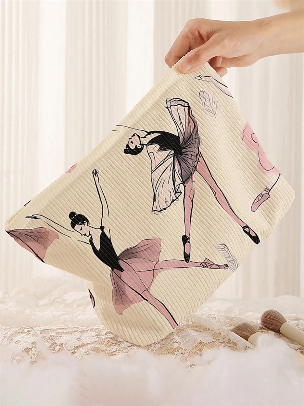 1 dancer patterned corduroy makeup bag, lightweight zipper makeup storage box, multifunctional bag with lining