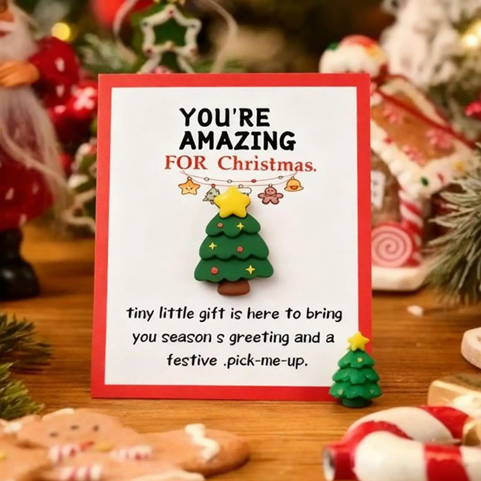 Pocket Christmas Hug Small Holiday Atmosphere Decorations Mini Santa Hugs With Heartwarming Cards for Men Women Boys Girls Youth