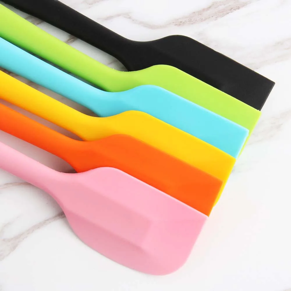 Hot Baking Scraper Shovel Bakery Cake Baking Tool Food Grade Non Stick Spatula Butter Spoon Cooking Silicone Spatula Rubber