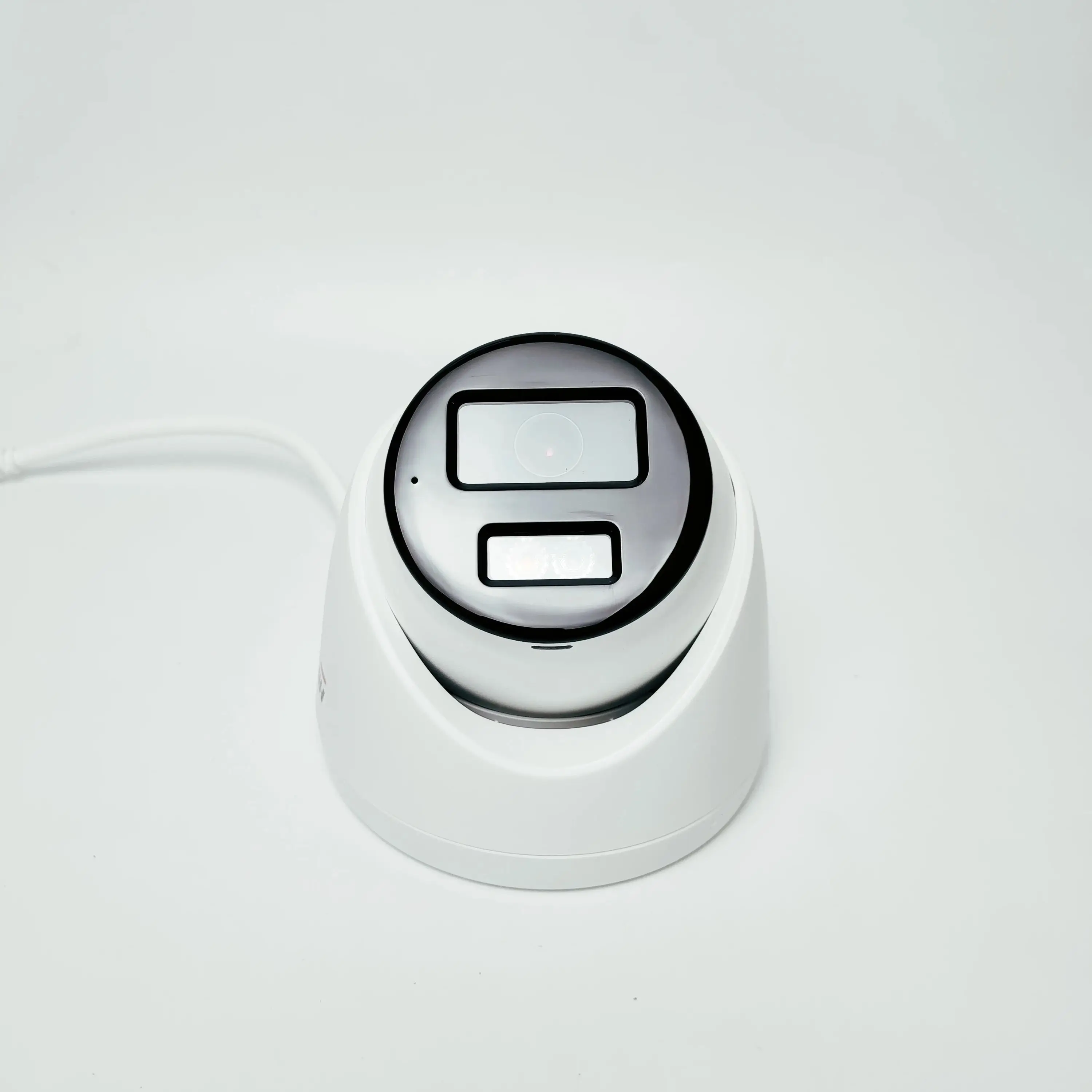 كاميرا Hikvision DS-2CD1347G2H-LIUF وDS-2CD1347G2H...