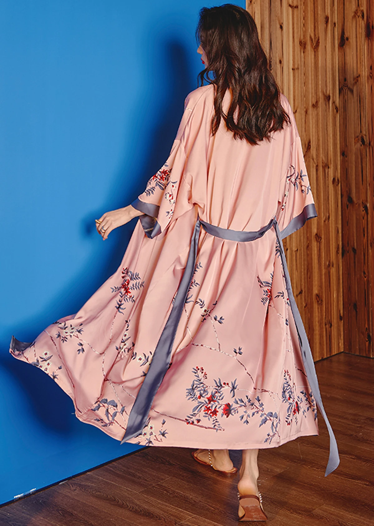 Daiwor Kout Silk Satin Robe for Women Long Japanese Kimono Robe Lightweight Soft Bathrobe Summer Luxury Dressing Gown