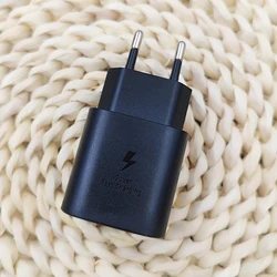 25W Super Fast Charger PD USB - C Adapter Cargador - Black EU Adapter
