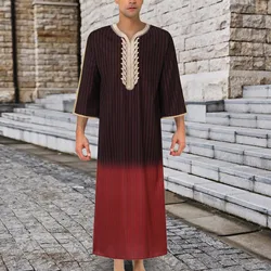 2024 estate musulmano abito da uomo con scollo a v manica media retrò musulmano tuta da uomo arabo nazionale sciolto Casual ricamo dorato Eid