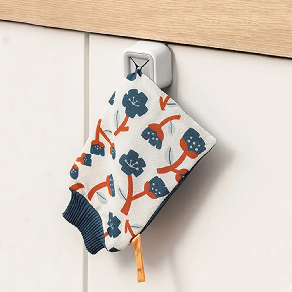 Рисунок 4 - Креативная вешалка для полотенец