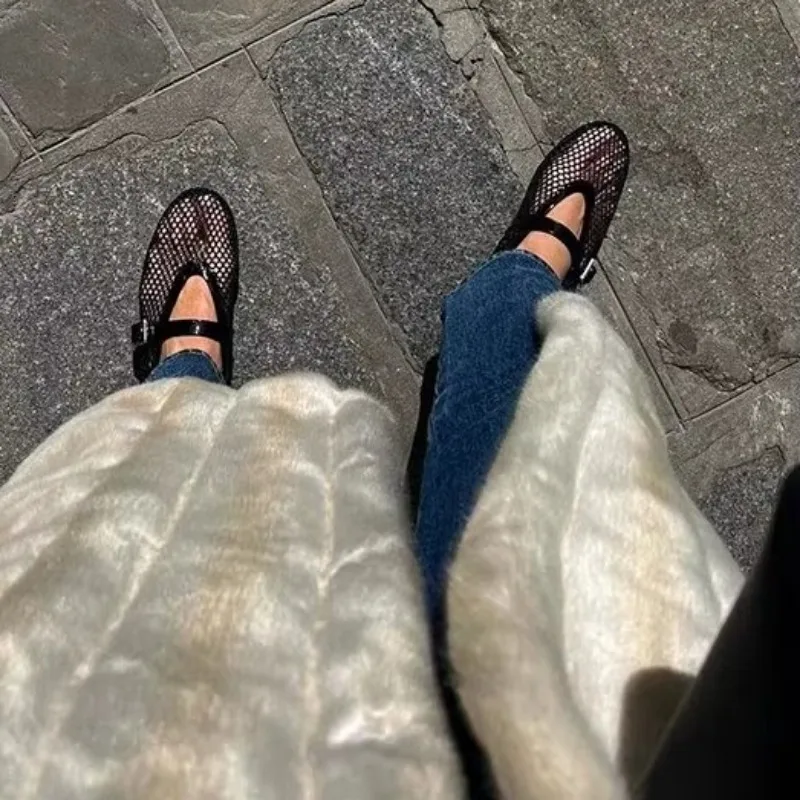 Black Sandals Women Flats Mesh Summer Fashion Shallow Shoes Beach Dress Designer Trend Shoes Outdoor Walking Female Chaussure
