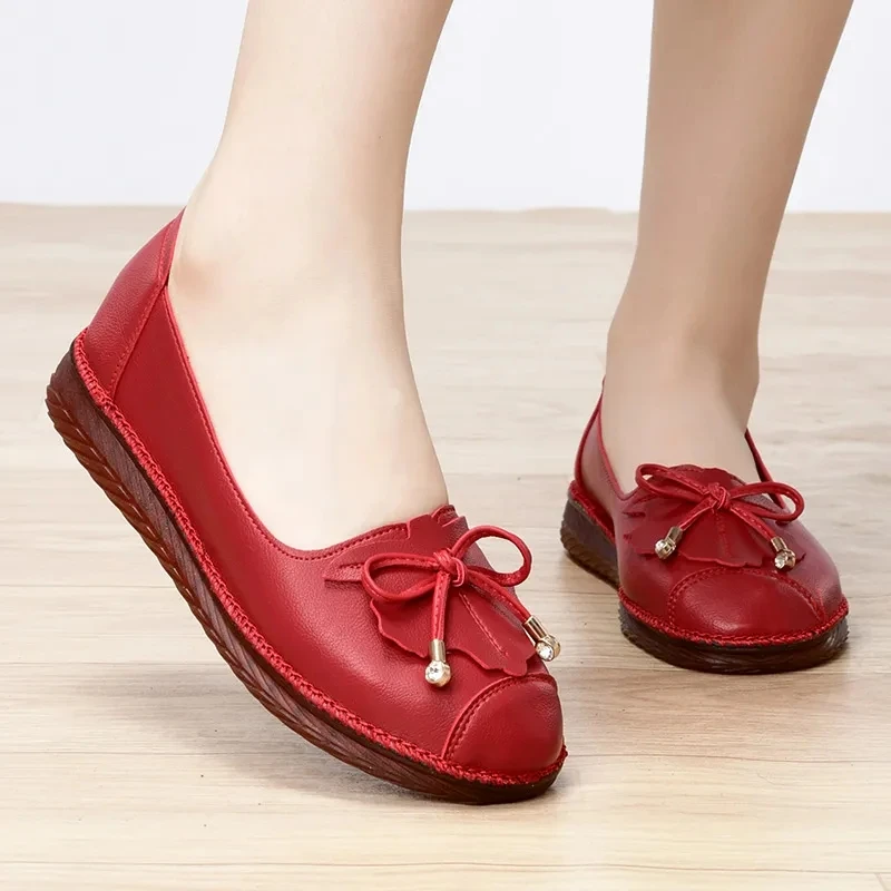 Autumn Leather Flats Shoes Women's Loafers Mom Slip On Kitchen Work Shoes Big Size 42 Woman Bowknot Moccasins Summer Red Sandals 