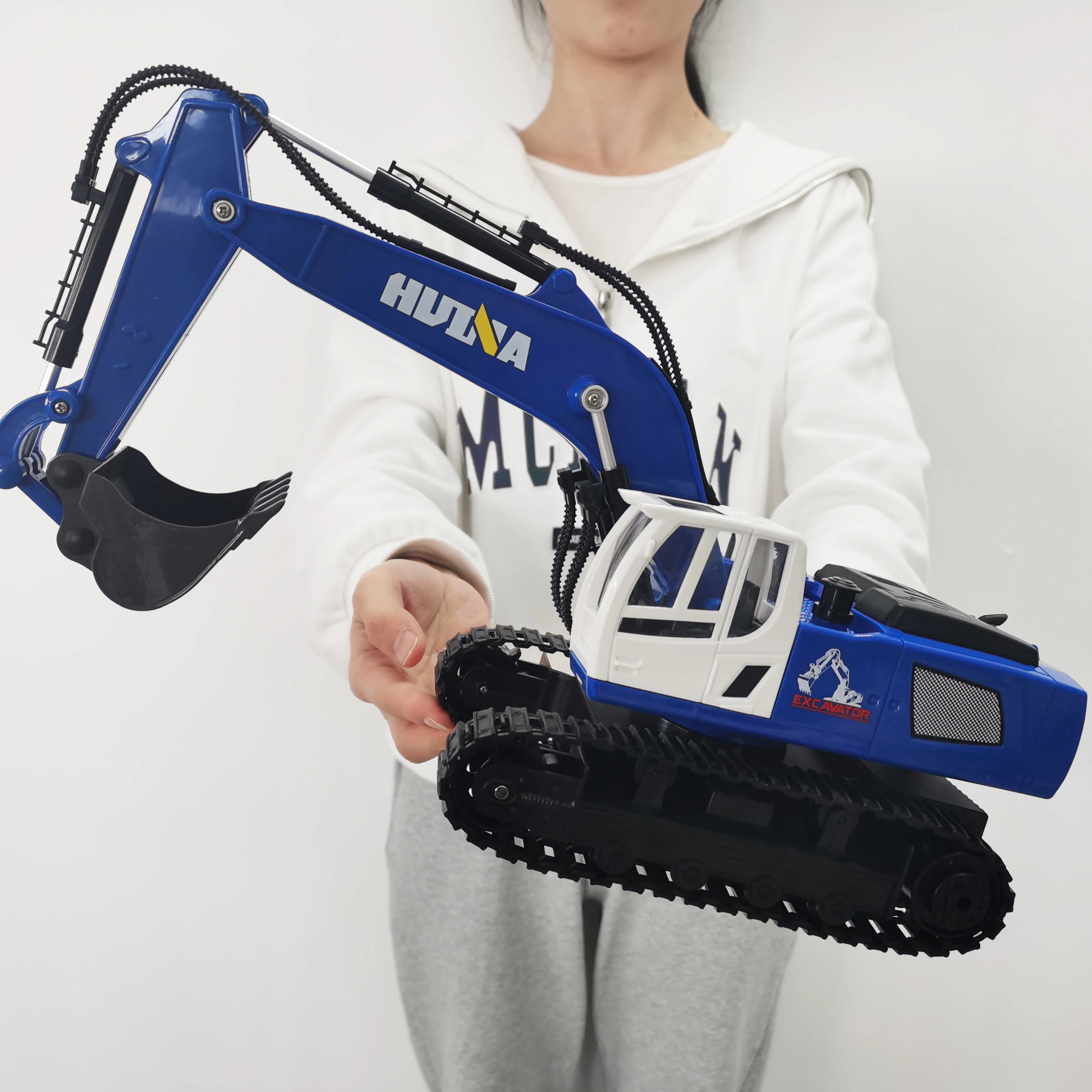 Радиоуправляемый экскаватор Huina 1558 1/18 автомобиль с дистанционным управлением