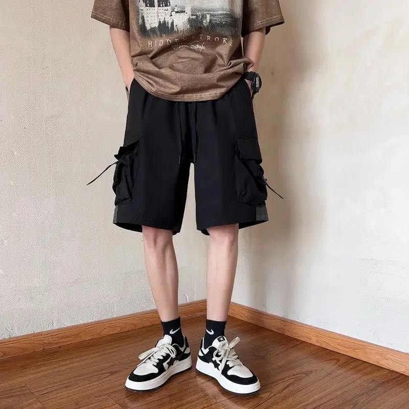 Рисунок 4 - Мужские комбинезоны на шнуровке