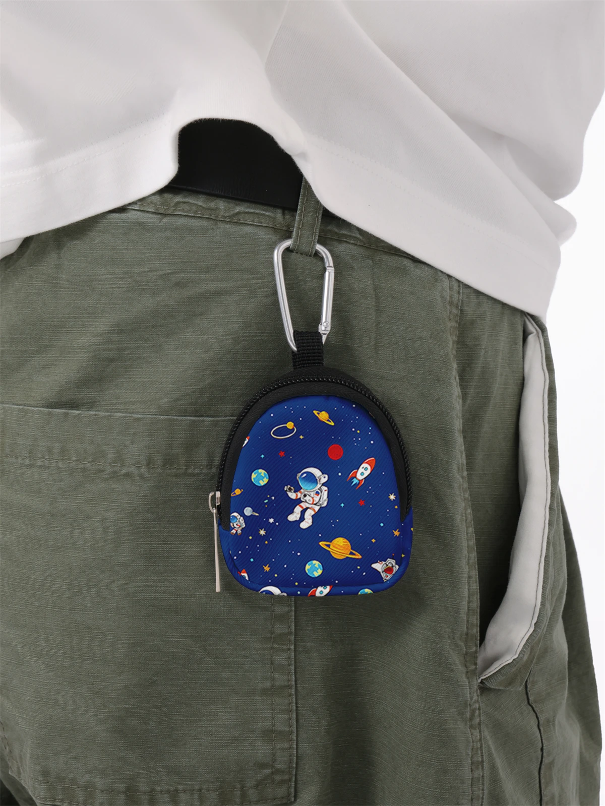 Space pattern printed mini wallet, zipper change bag with hook clip, headphone key bag, suitable for men and women