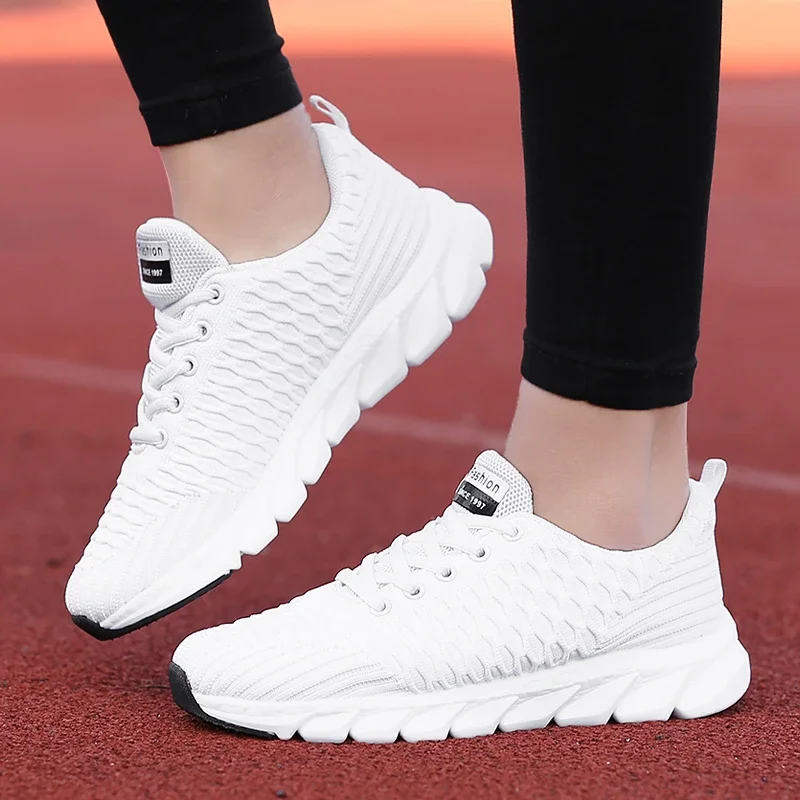 

2024 New Mesh Sneakers Breathable Women Flat Shoes Lightweight Casual Shoes Ladies Lace-up Deportivas Mujer Chaussures Femme