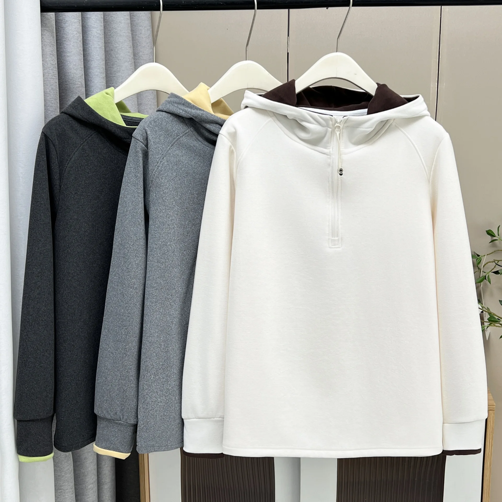 XXXXL Fashion Plus Size Women's Sweatshirt Hooded double-sided Fleece Base Tops 2025 autumn/winter Contrasting Color Hoodie 7055