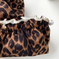 Women's Clutches Cosmetic Fashion Leopard Pearl Zipper Stylish Portable Cosmetic Storage Bags Girls Make Up Organizer Cion Purse - Image 4