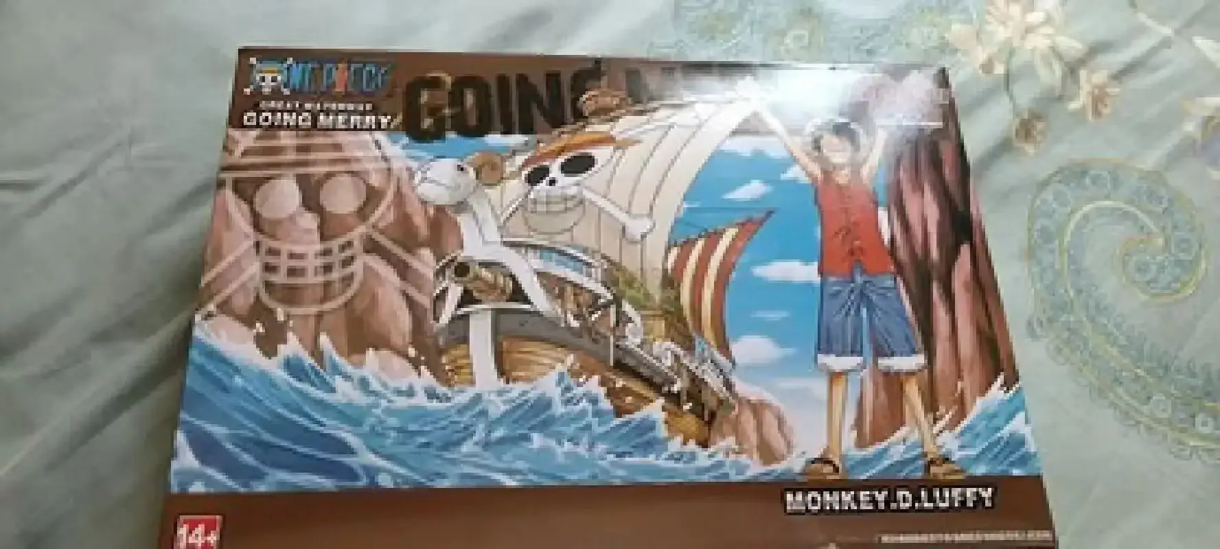 One Piece Pirate Ship Collection: Thousand Sunny & Merry Figurine Decoration Set