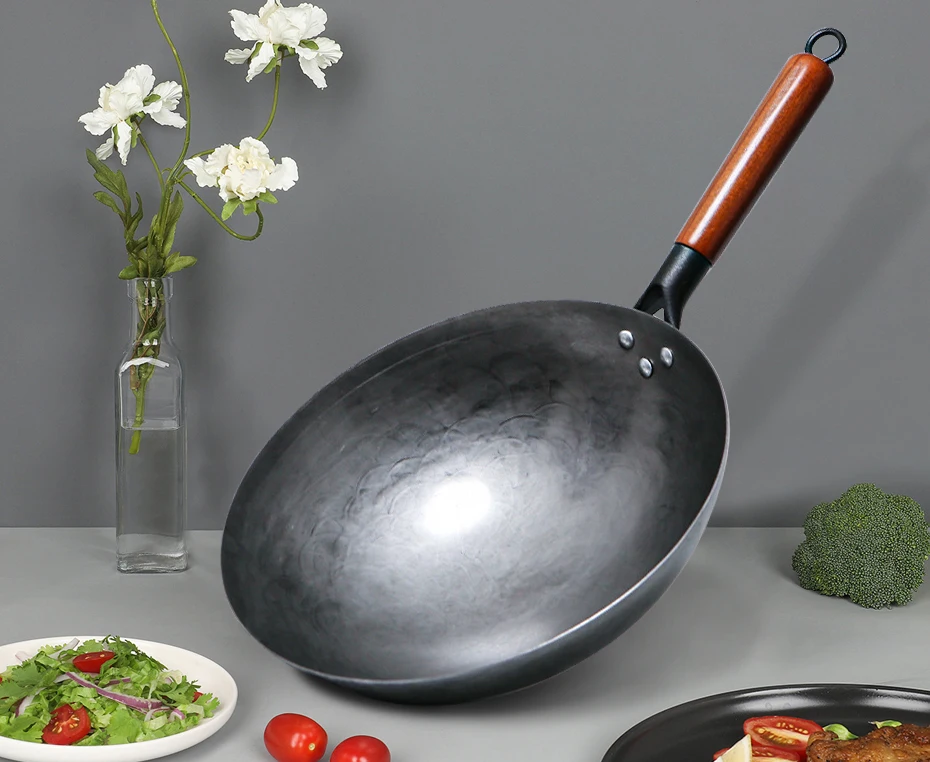 Traditional iron wok,Non-coating Woks Hand forged For Kitchen PanWooden Handle Wok Kitchen Gas Pot Cookware