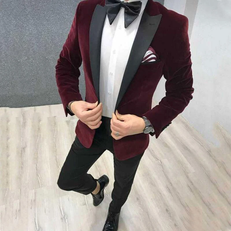 

Slim Fit Velvet Men Suits For Wedding Groom Tuxedos Peaked Lapel 2 Piece Jacket With Black Pants Male Fashion Smoking Costume