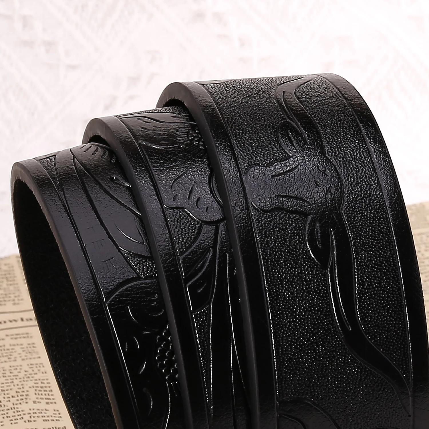 Timeless Western Charm Belt Premium Pu Leather with Rich Floral Embossing Fashionable Classic Style for men Niutou Button Head